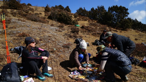 Picknick und Essen in Bhutan