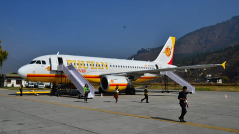 Einreise in Bhutan mit dem Flugzeug Bhutan Airlines 
