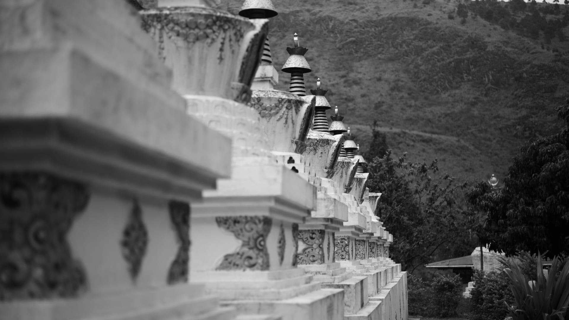 Stupas in Ostbhutan Trashigang 