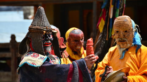  Besondere Einblicke in das Leben der Mönche und ihre spirituelle Hingabe in der abgeschiedenen Region Bumthang