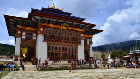 Fotografische Möglichkeiten, um das Klosterleben und die Mönchsgemeinschaften in Bumthang einzufangen