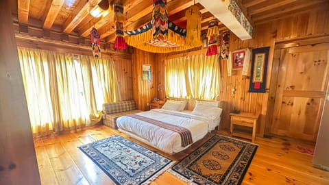 rinchenling-lodge-bumthang-03.jpg